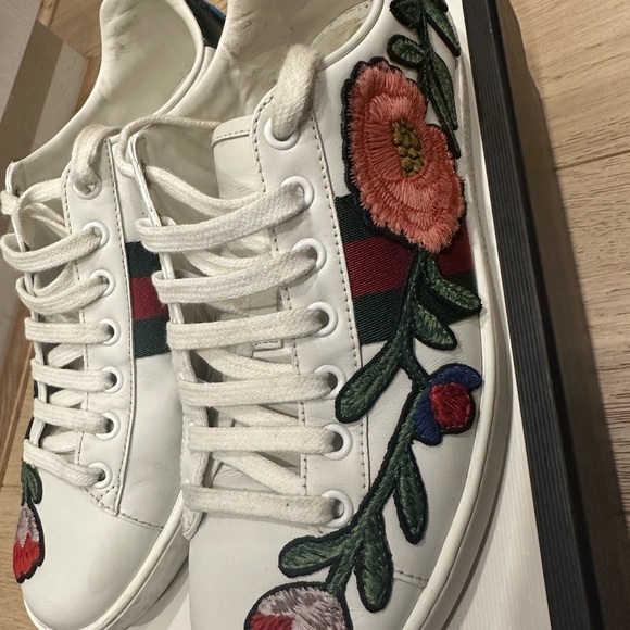 Gucci sneakers size 37 - Picture 3 of 9
